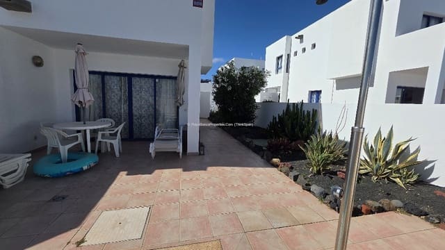 2 sovrum Villa att hyra i Playa Blanca, Yaiza med pool garage - 1 600 € (Ref: 9868121)