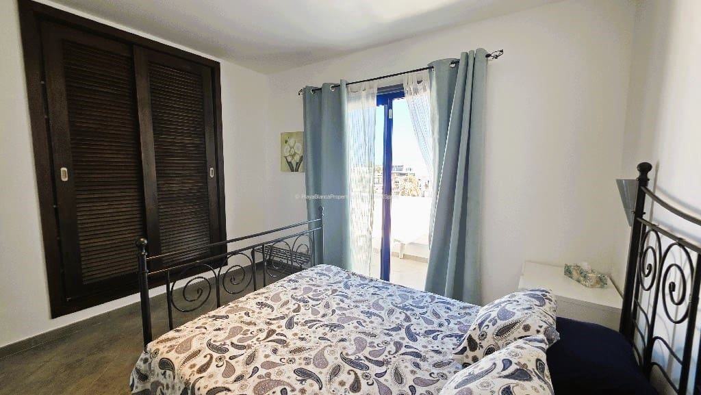 2 bedroom Villa for rent in Playa Blanca with pool garage - € 1,600 (Ref: 9868121)
