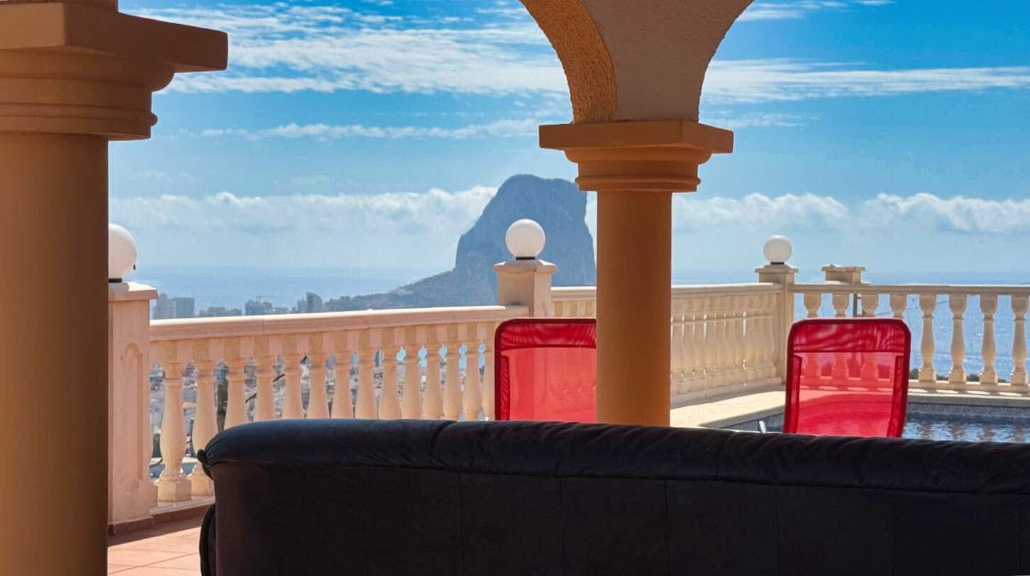 4 makuuhuone Huvila myytävänä paikassa Calpe / Calp mukana uima-altaan 
autotalli - 690 000 € (Ref: 10004557)