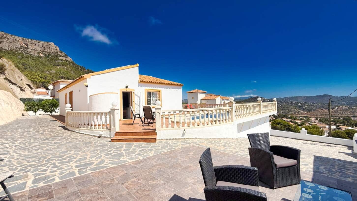 4 makuuhuone Huvila myytävänä paikassa Calpe / Calp mukana uima-altaan 
autotalli - 690 000 € (Ref: 10004557)