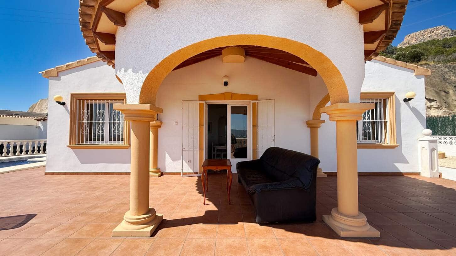 4 makuuhuone Huvila myytävänä paikassa Calpe / Calp mukana uima-altaan 
autotalli - 690 000 € (Ref: 10004557)