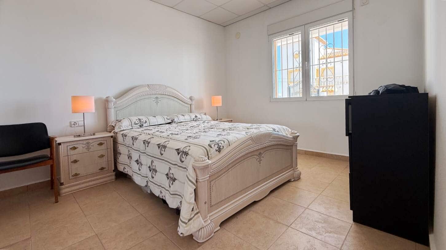 4 makuuhuone Huvila myytävänä paikassa Calpe / Calp mukana uima-altaan 
autotalli - 690 000 € (Ref: 10004557)
