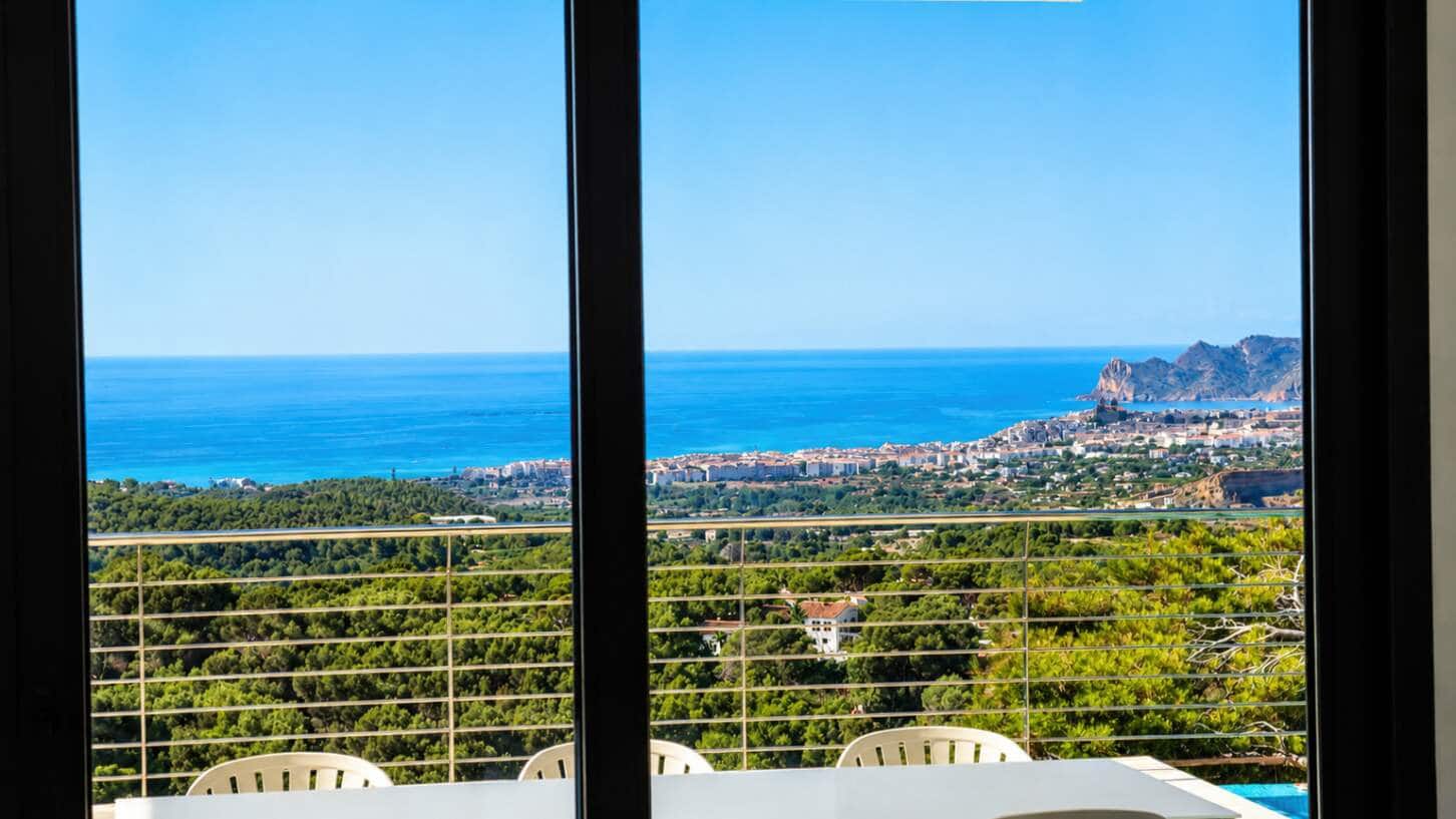 4 bedroom Villa for sale in Altea with pool garage - € 1,445,000 (Ref: 10017602)
