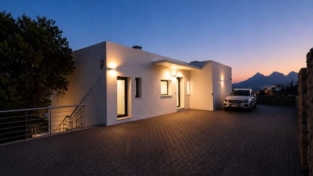 4 bedroom Villa for sale in Altea with pool garage - € 1,445,000 (Ref: 10017602)