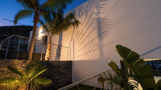 4 bedroom Villa for sale in Altea with pool garage - € 1,445,000 (Ref: 10017602)