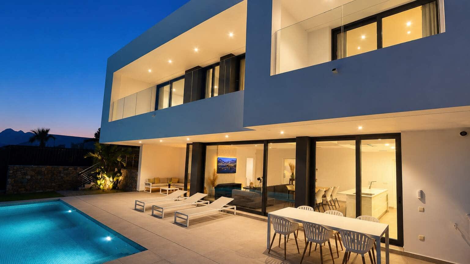 4 bedroom Villa for sale in Altea with pool garage - € 1,445,000 (Ref: 10017602)