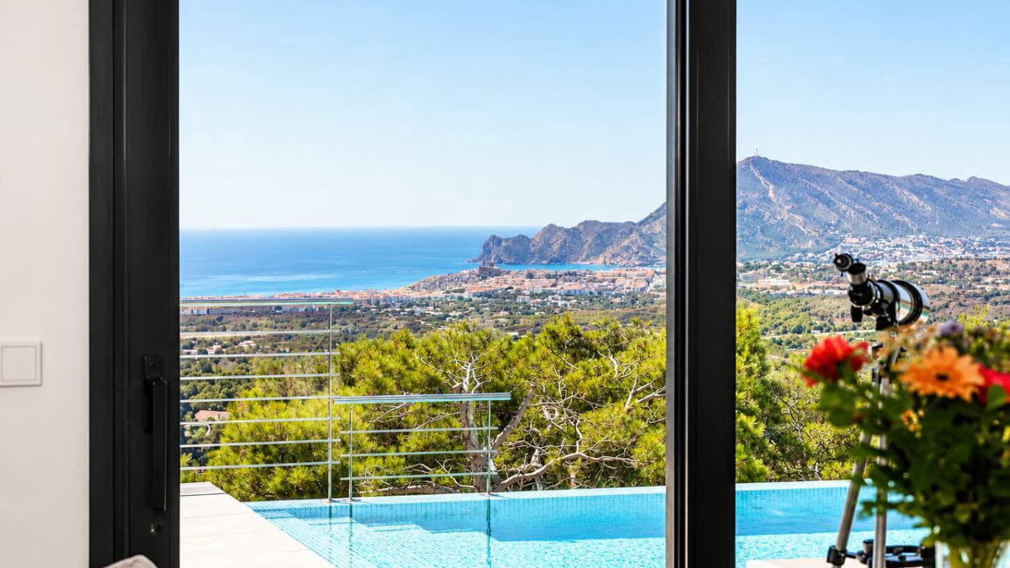 4 bedroom Villa for sale in Altea with pool garage - € 1,445,000 (Ref: 10017602)