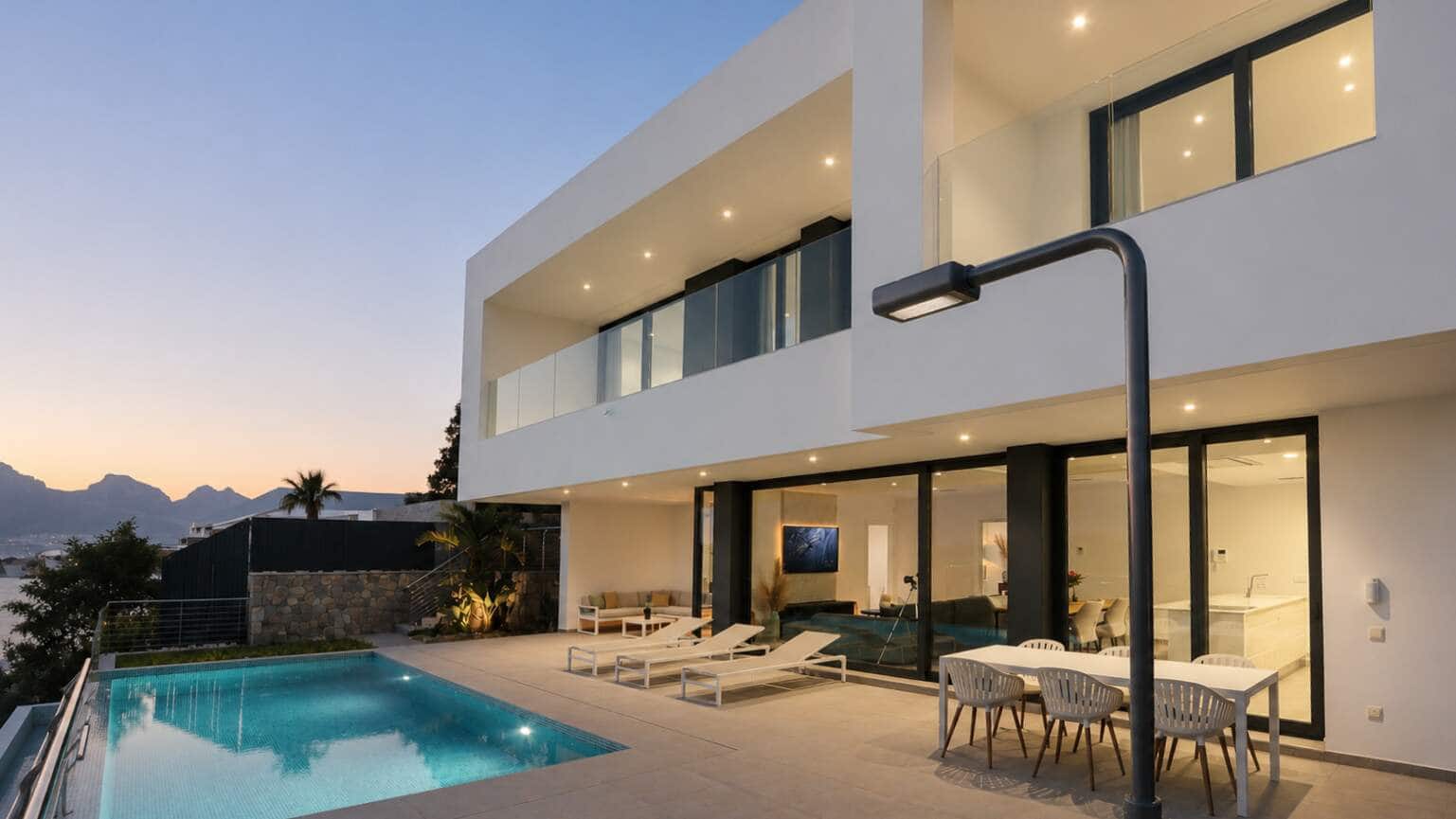 4 bedroom Villa for sale in Altea with pool garage - € 1,445,000 (Ref: 10017602)