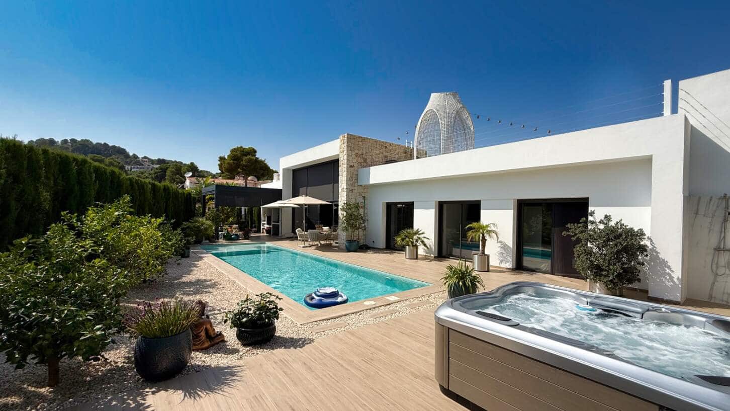 3 soveværelse Villa til salg i Benissa med swimmingpool garage - € 1.690.000 (Ref: 10017603)
