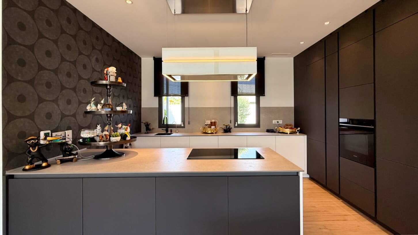 3 soveværelse Villa til salg i Benissa med swimmingpool garage - € 1.690.000 (Ref: 10017603)