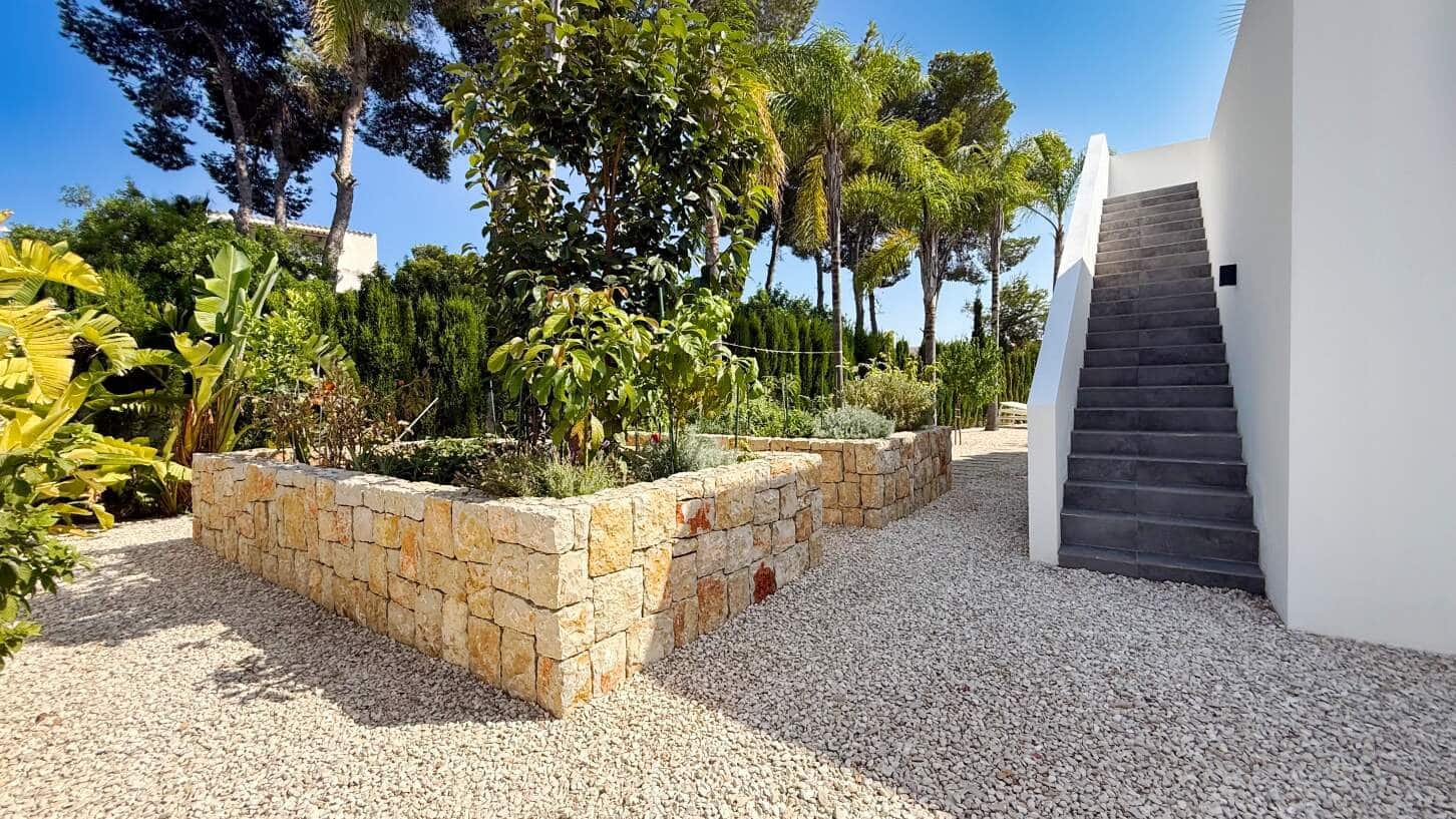 3 soveværelse Villa til salg i Benissa med swimmingpool garage - € 1.690.000 (Ref: 10017603)