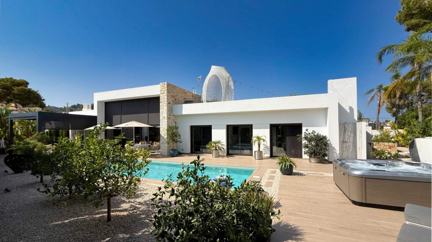 3 soveværelse Villa til salg i Benissa med swimmingpool garage - € 1.690.000 (Ref: 10017603)