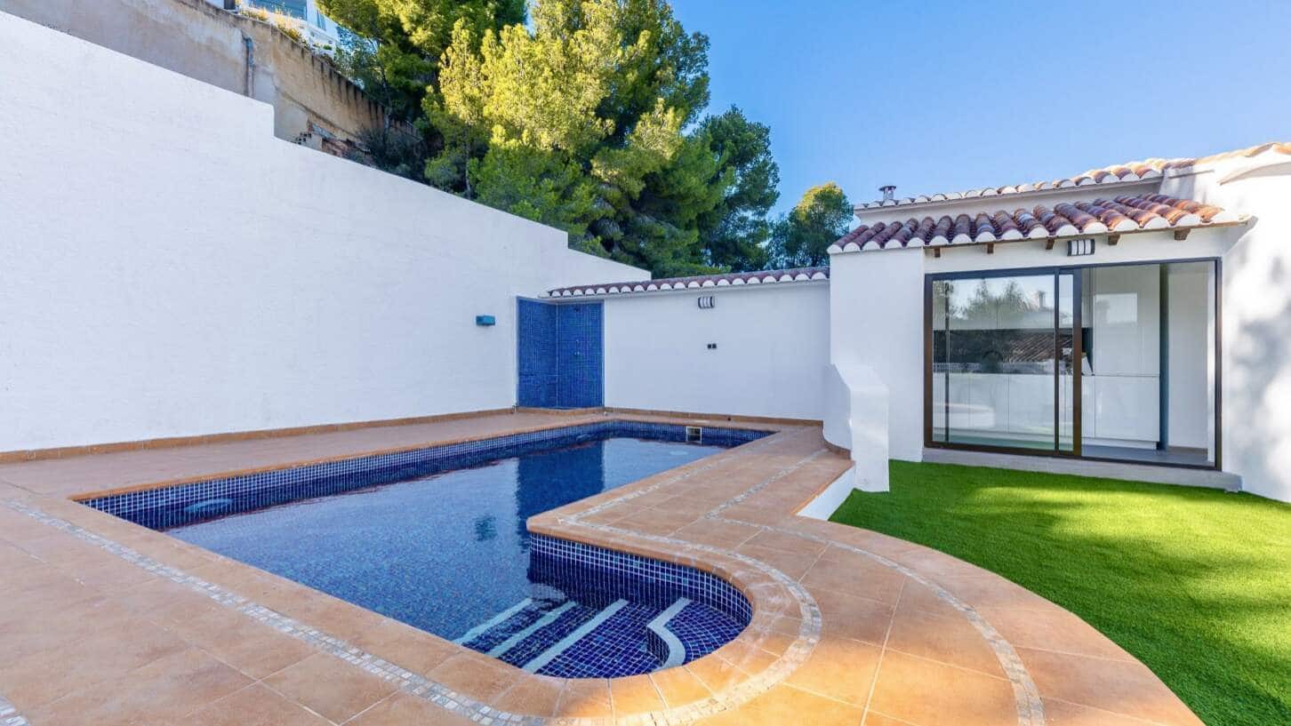 3 soveværelse Villa til salg i Calpe / Calp med swimmingpool garage - € 699.000 (Ref: 10017604)