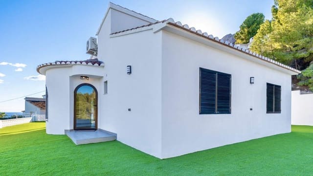 3 soveværelse Villa til salg i Calpe / Calp med swimmingpool garage - € 699.000 (Ref: 10017604)