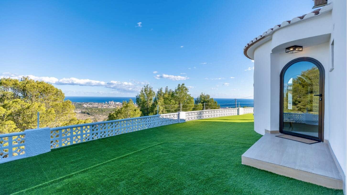 3 soveværelse Villa til salg i Calpe / Calp med swimmingpool garage - € 699.000 (Ref: 10017604)