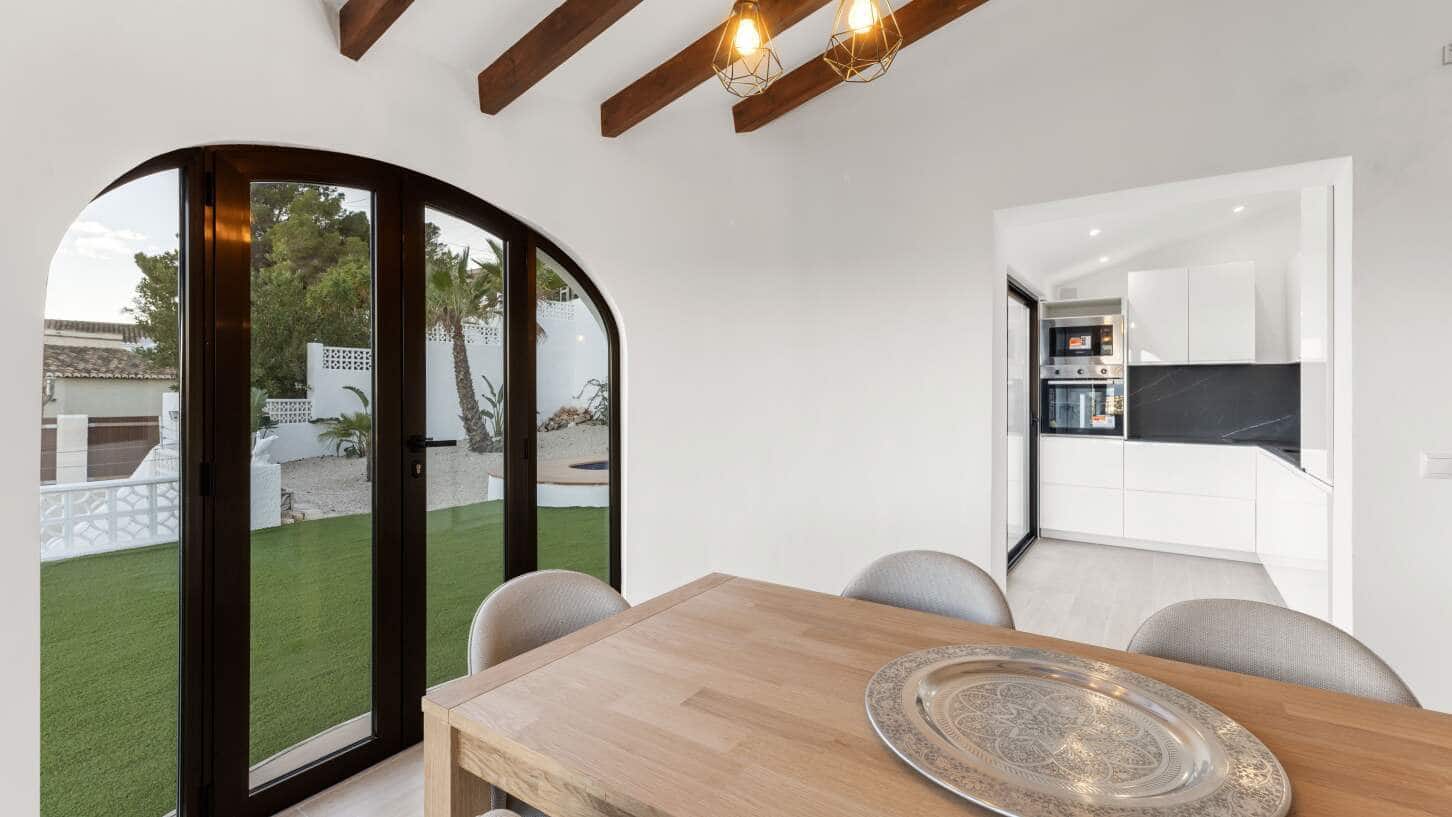 3 soveværelse Villa til salg i Calpe / Calp med swimmingpool garage - € 699.000 (Ref: 10017604)