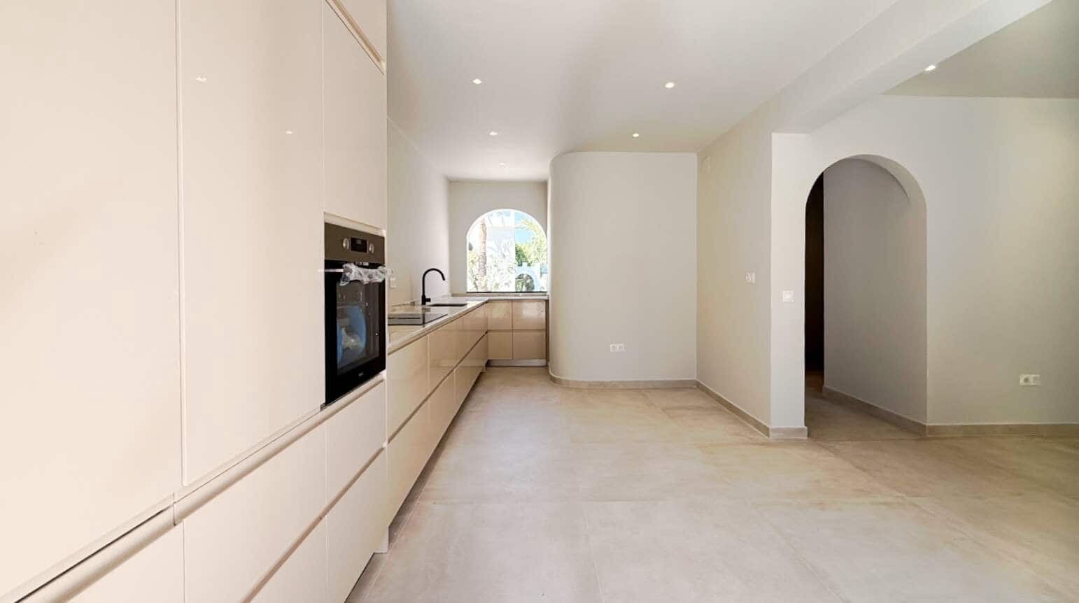 Chalet de 4 habitaciones en Albir en venta con piscina garaje - 1.595.000 € (Ref: 10023244)