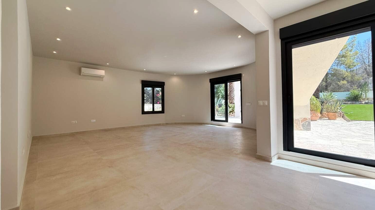 Chalet de 4 habitaciones en Albir en venta con piscina garaje - 1.595.000 € (Ref: 10023244)