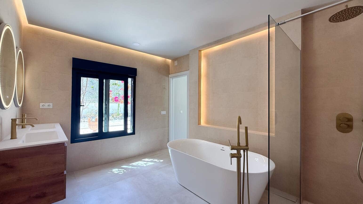 Chalet de 4 habitaciones en Albir en venta con piscina garaje - 1.595.000 € (Ref: 10023244)