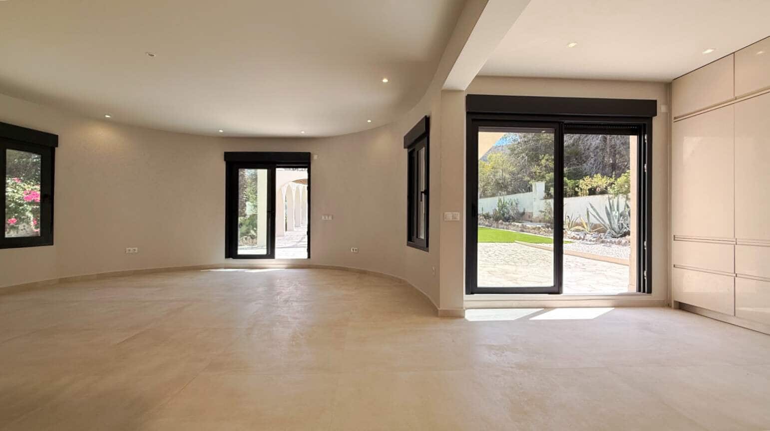 Chalet de 4 habitaciones en Albir en venta con piscina garaje - 1.595.000 € (Ref: 10023244)