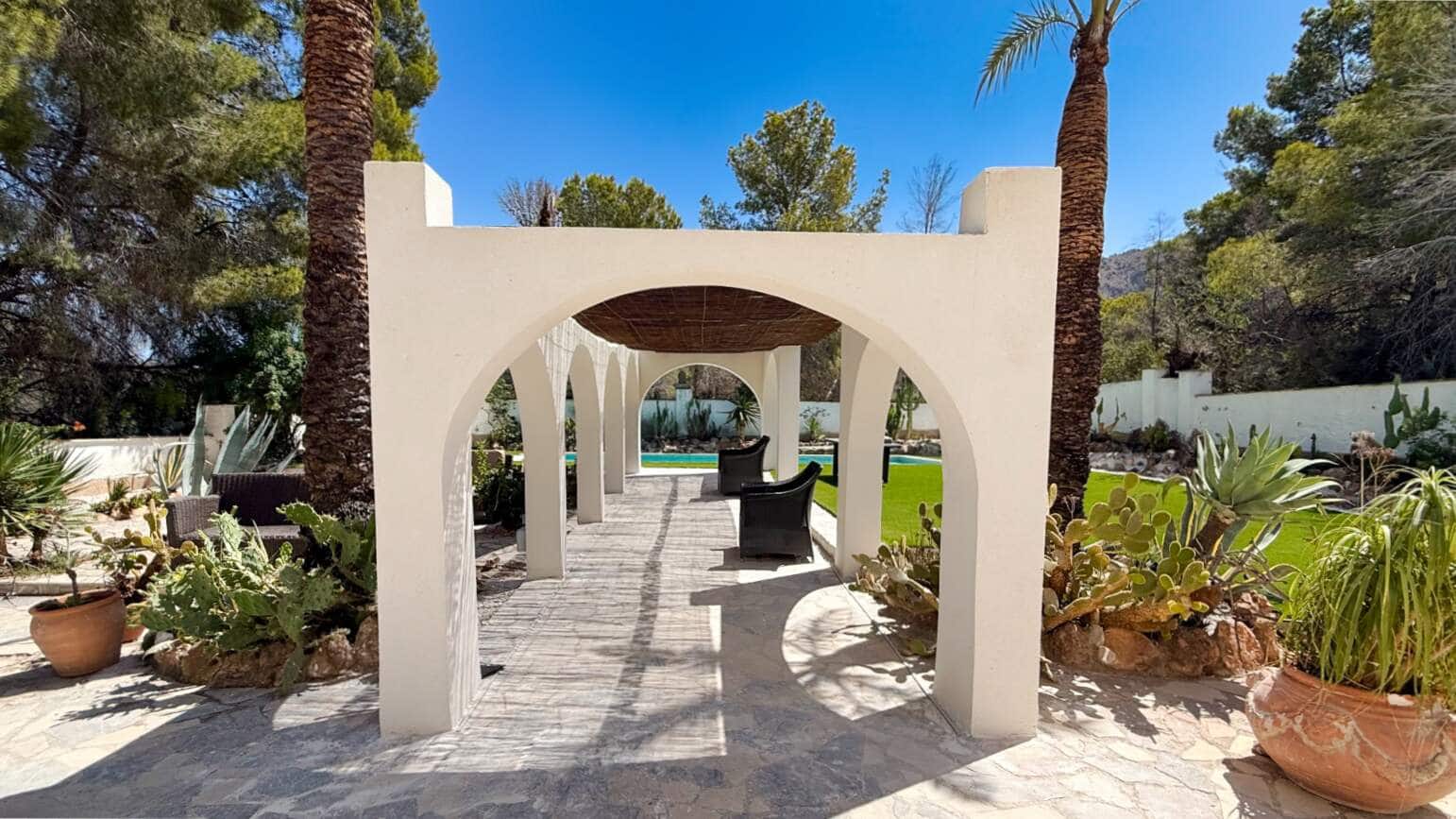 Chalet de 4 habitaciones en Albir en venta con piscina garaje - 1.595.000 € (Ref: 10023244)