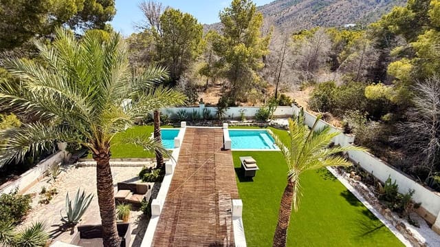 Chalet de 4 habitaciones en Albir, Alfaz del Pi / L'Alfàs del Pi en venta con piscina garaje - 1.595.000 € (Ref: 10023244)