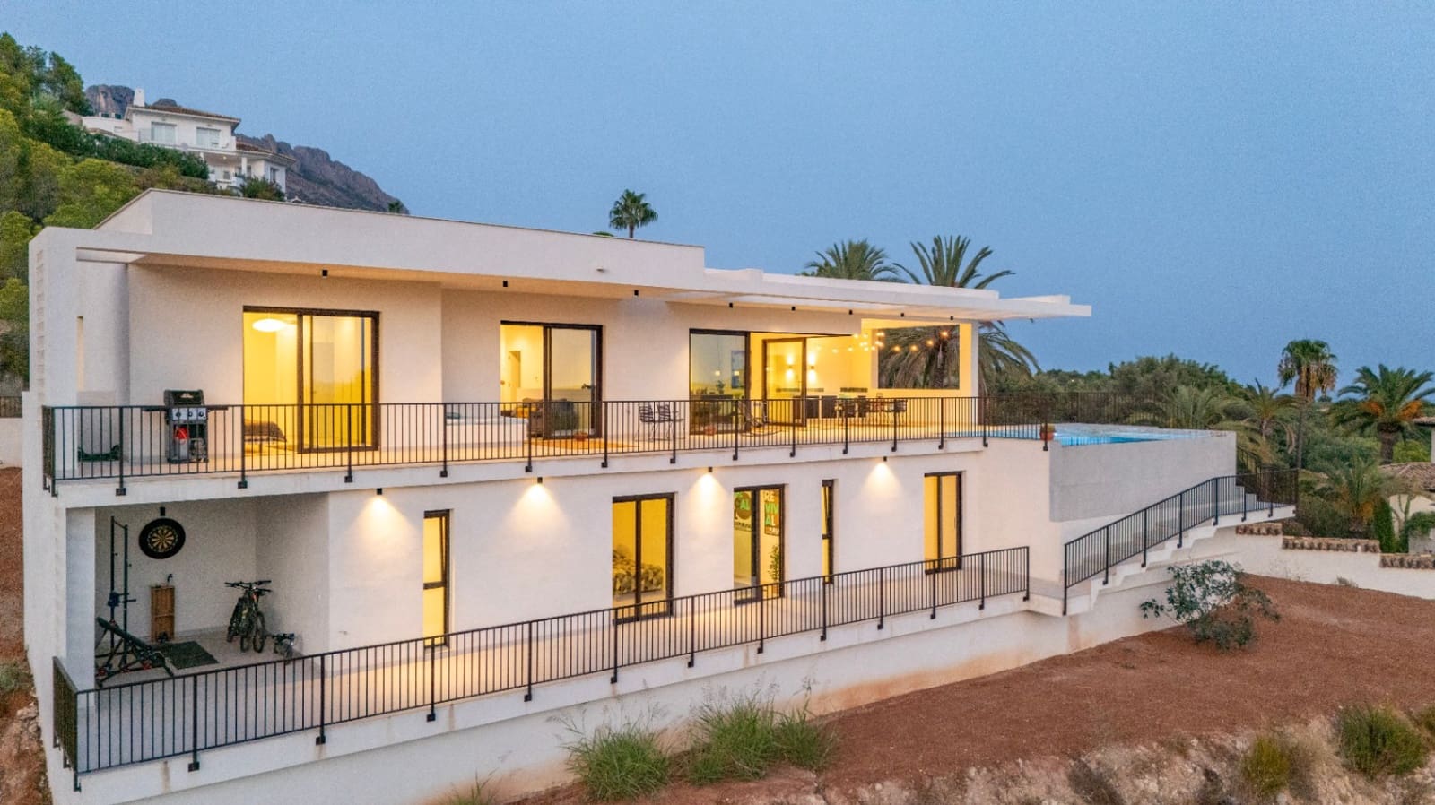 4 bedroom Villa for sale in Altea with garage - € 1,795,000 (Ref: 10051941)