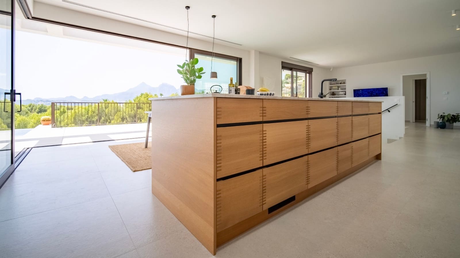 4 bedroom Villa for sale in Altea with garage - € 1,795,000 (Ref: 10051941)