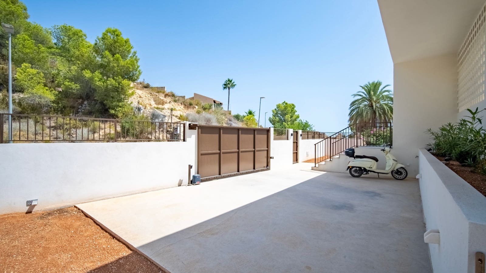 4 bedroom Villa for sale in Altea with garage - € 1,795,000 (Ref: 10051941)