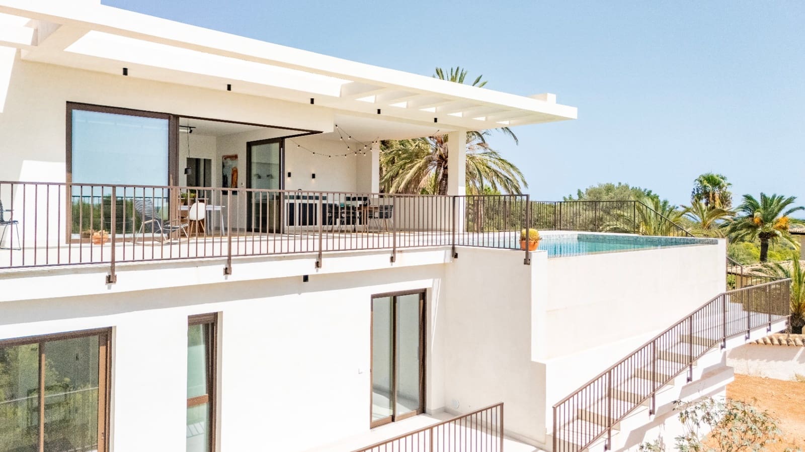 4 bedroom Villa for sale in Altea with garage - € 1,795,000 (Ref: 10051941)