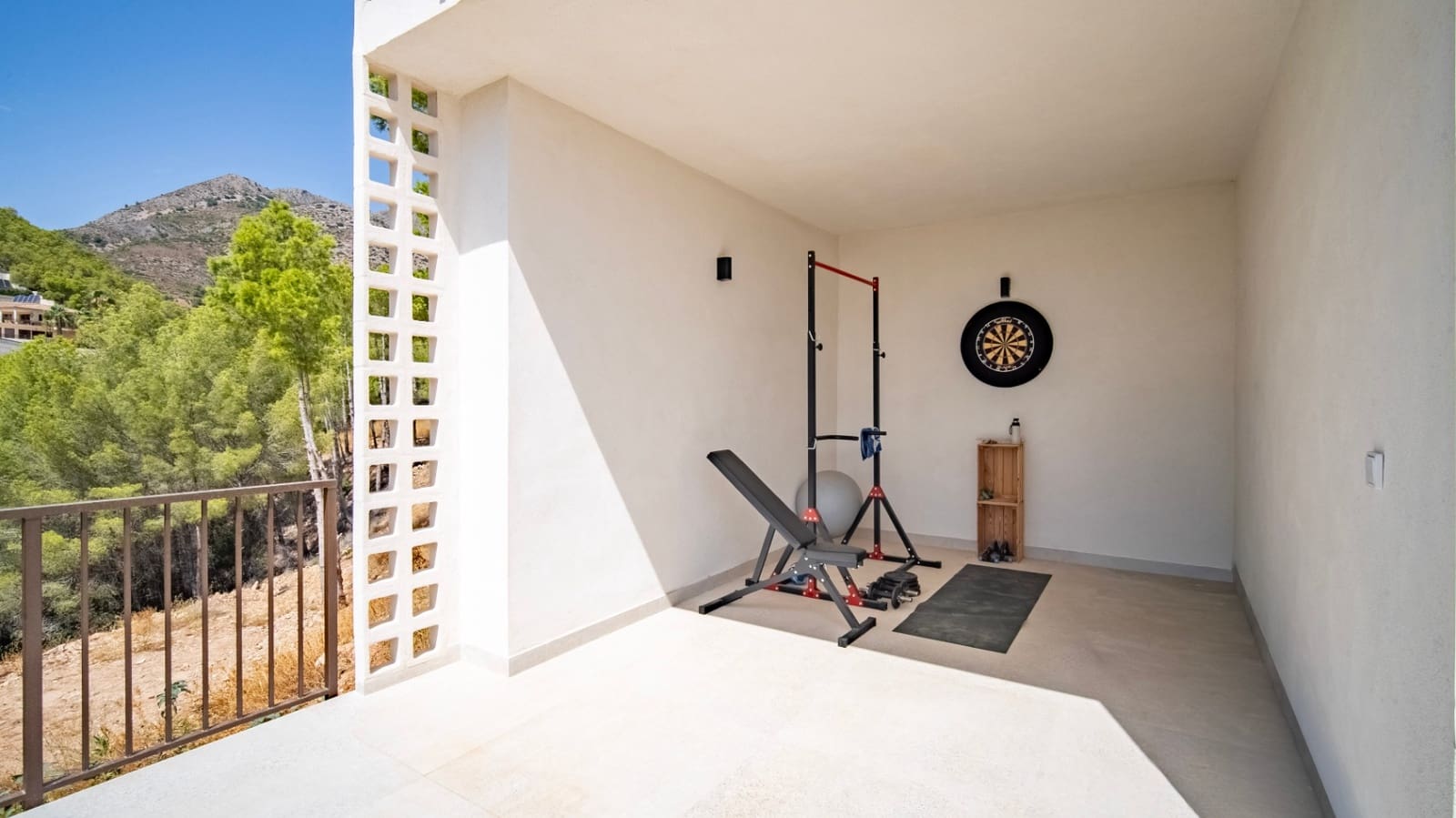 4 bedroom Villa for sale in Altea with garage - € 1,795,000 (Ref: 10051941)