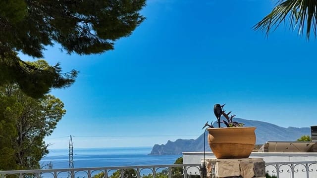 4 Zimmer Villa zu verkaufen in Altea mit Pool Garage - 1.250.000 € (Ref: 10101339)