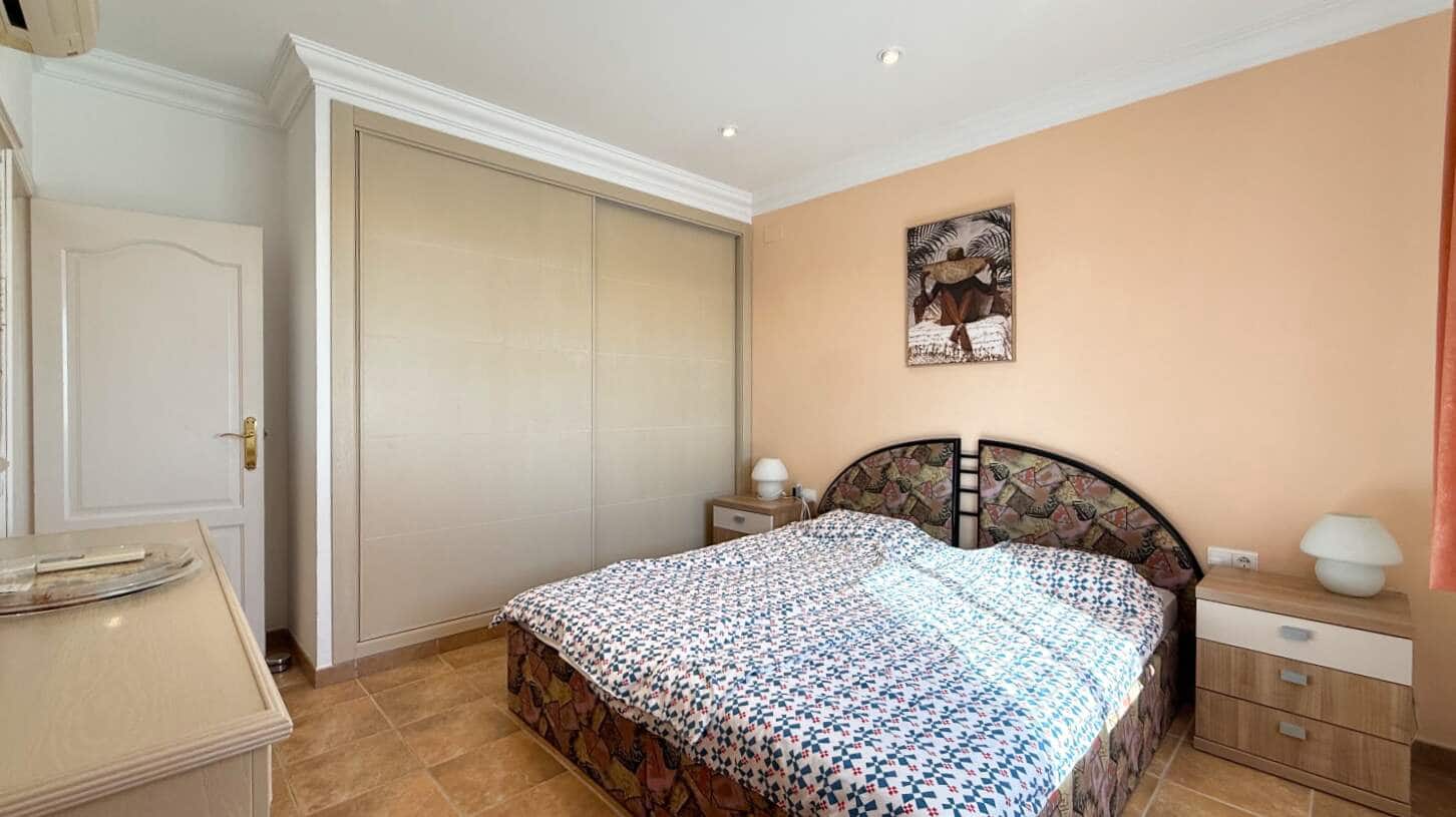 4 bedroom Villa for sale in Altea with pool garage - € 995,000 (Ref: 10158734)