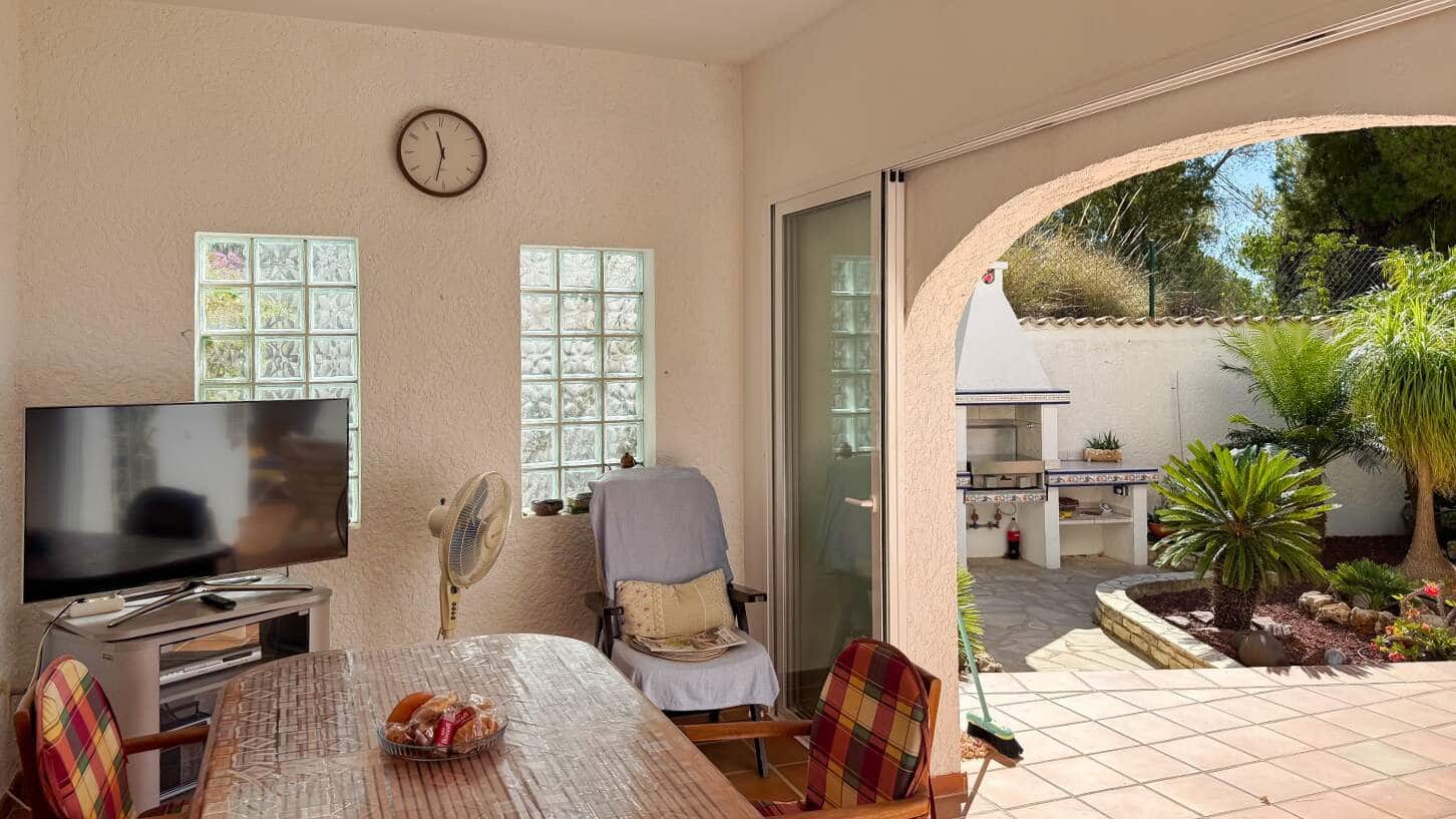 4 bedroom Villa for sale in Altea with pool garage - € 995,000 (Ref: 10158734)