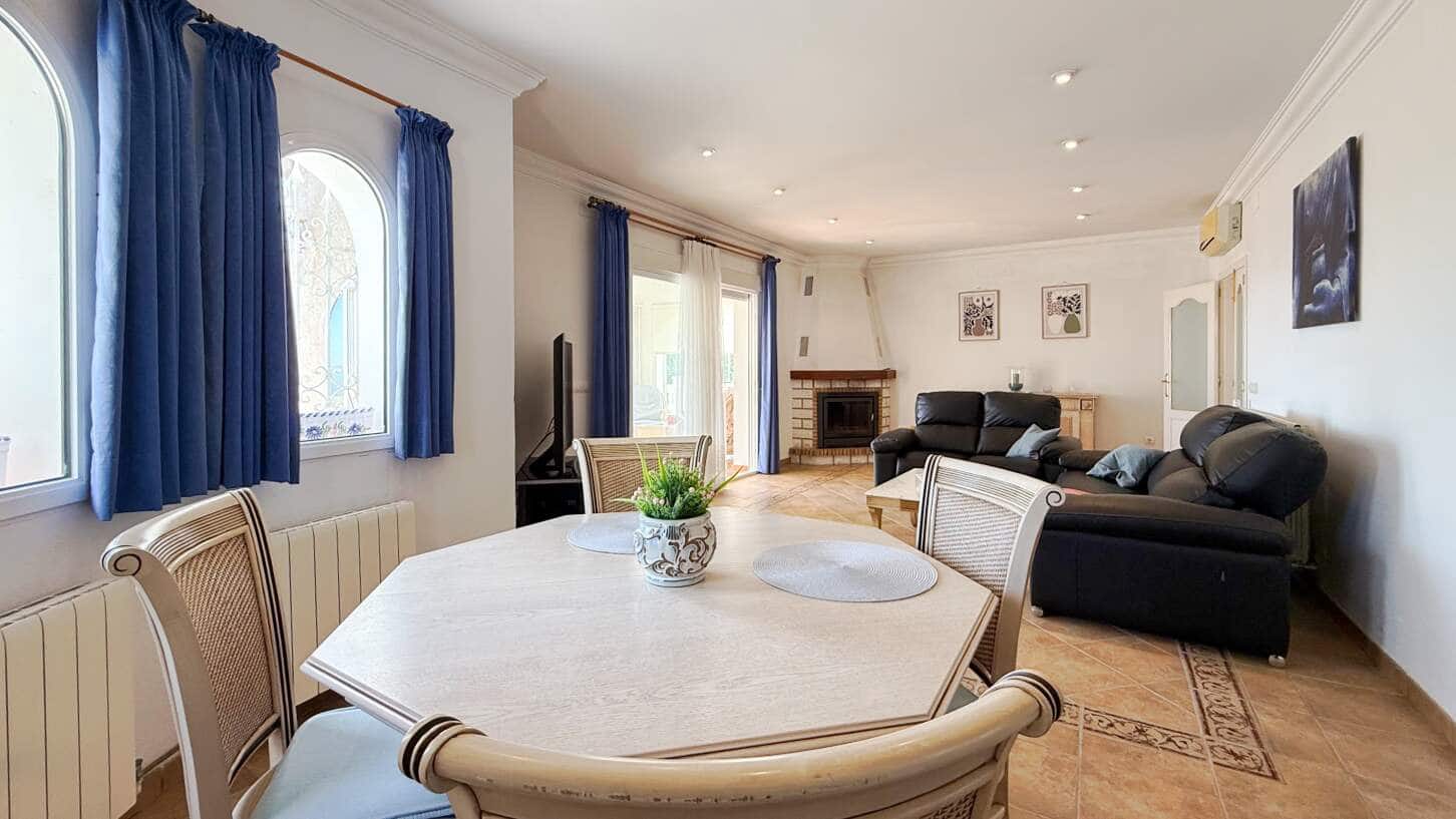4 bedroom Villa for sale in Altea with pool garage - € 995,000 (Ref: 10158734)