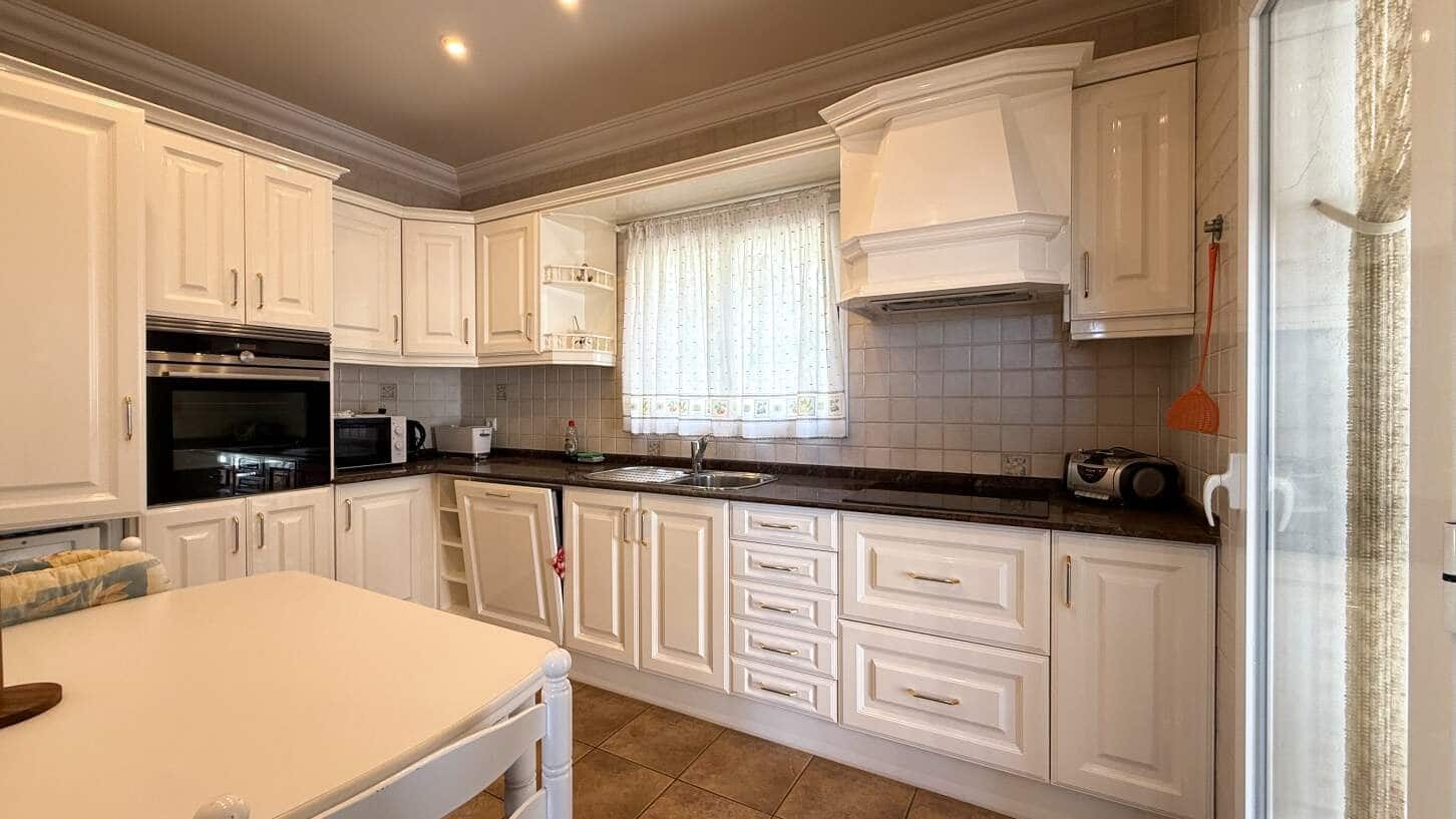 4 bedroom Villa for sale in Altea with pool garage - € 995,000 (Ref: 10158734)
