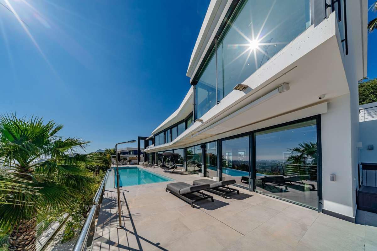 Chalet de 4 habitaciones en Calpe / Calp en venta con piscina garaje - 3.595.000 € (Ref: 10163276)