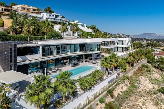 Chalet de 4 habitaciones en Pueblo, Calpe / Calp en venta con piscina garaje - 3.595.000 € (Ref: 10163276)