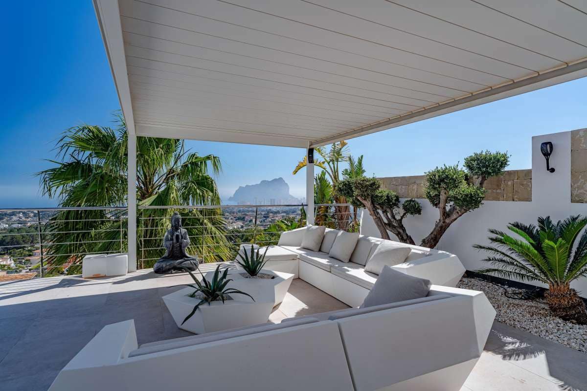 Chalet de 4 habitaciones en Calpe / Calp en venta con piscina garaje - 3.595.000 € (Ref: 10163276)