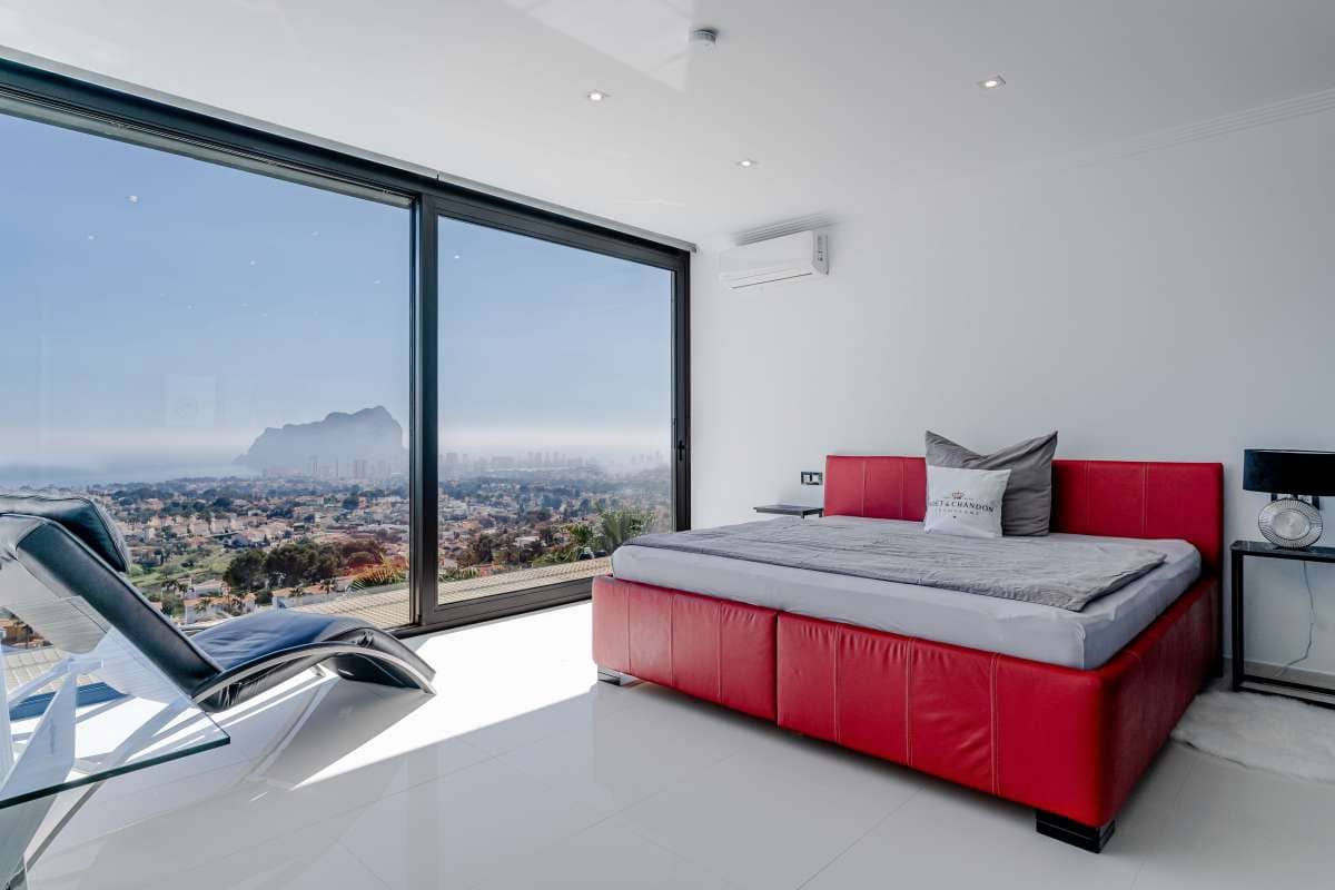 Chalet de 4 habitaciones en Calpe / Calp en venta con piscina garaje - 3.595.000 € (Ref: 10163276)