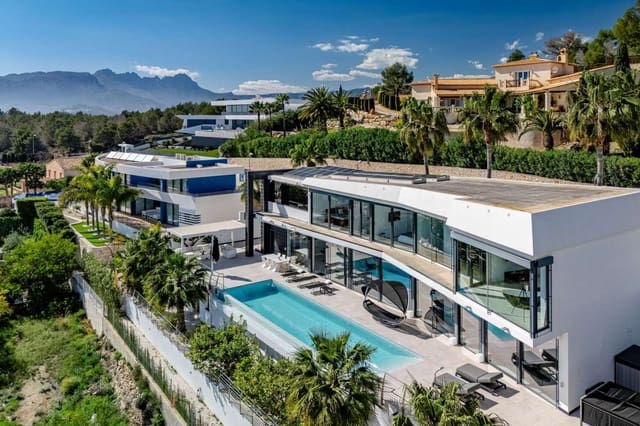 Chalet de 4 habitaciones en Pueblo, Calpe / Calp en venta con piscina garaje - 3.595.000 € (Ref: 10163276)