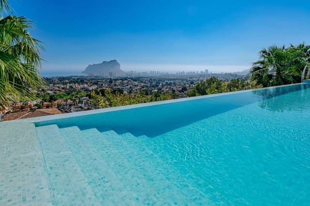 Chalet de 4 habitaciones en Pueblo, Calpe / Calp en venta con piscina garaje - 3.595.000 € (Ref: 10163276)