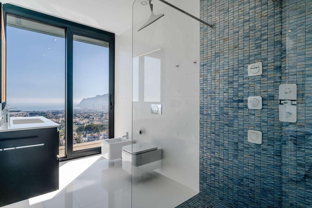 Chalet de 4 habitaciones en Calpe / Calp en venta con piscina garaje - 3.595.000 € (Ref: 10163276)