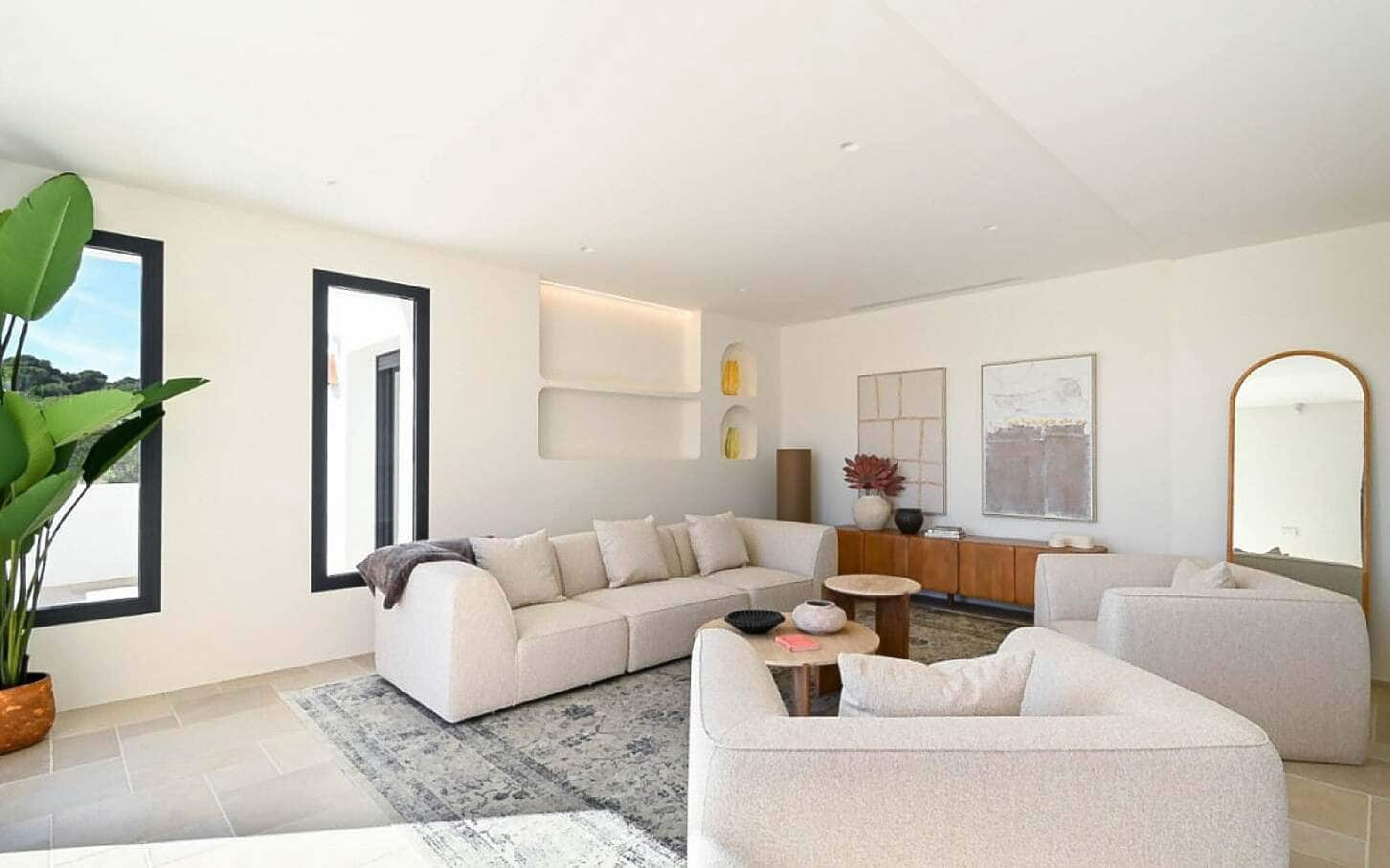5 bedroom Villa for sale in Teulada with pool garage - € 2,275,000 (Ref: 10163278)