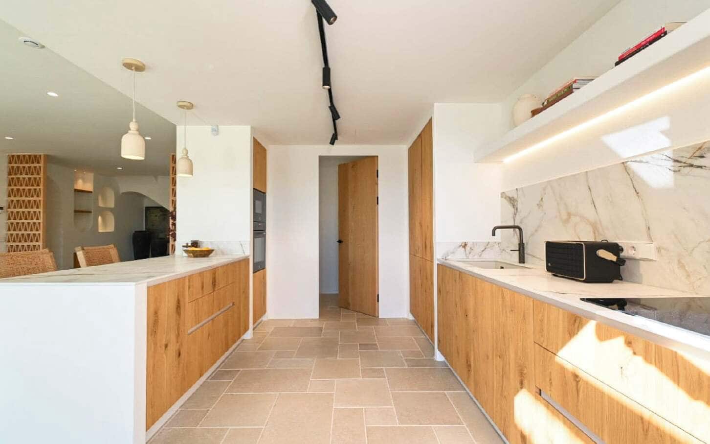 5 bedroom Villa for sale in Teulada with pool garage - € 2,275,000 (Ref: 10163278)
