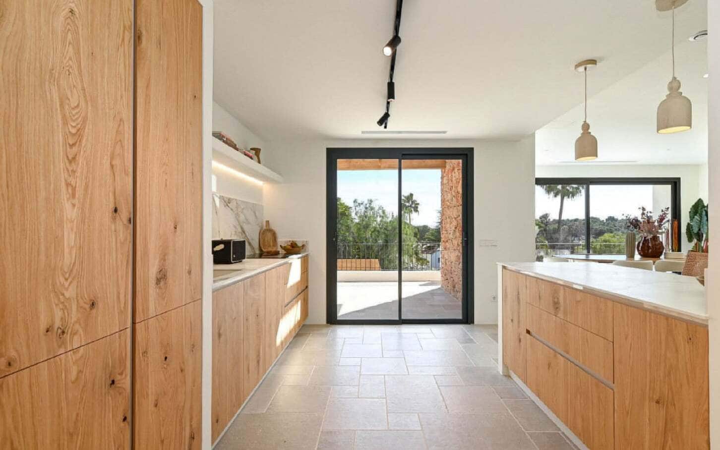5 bedroom Villa for sale in Teulada with pool garage - € 2,275,000 (Ref: 10163278)