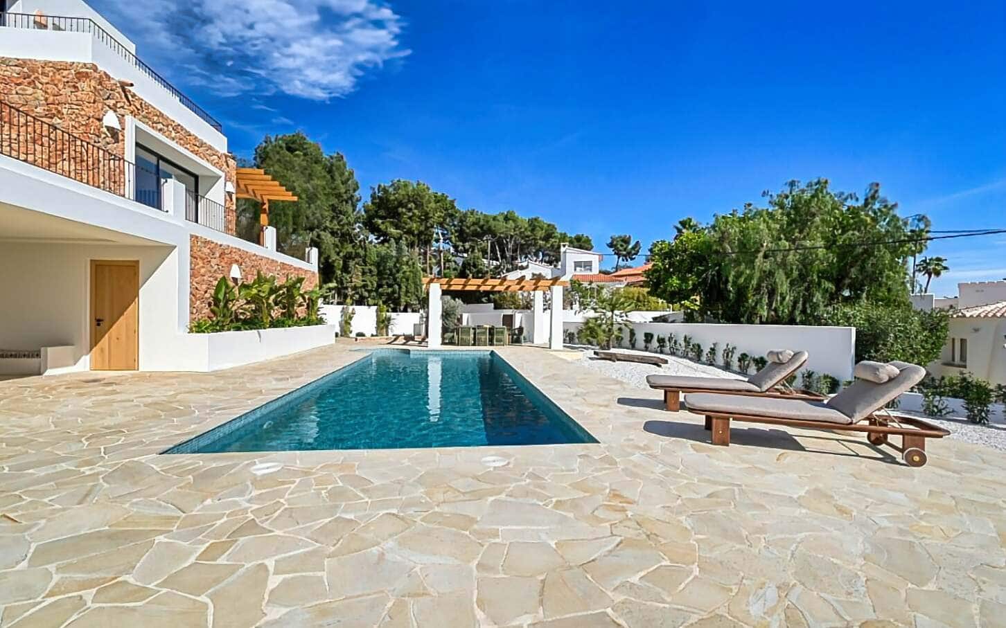 5 bedroom Villa for sale in Teulada with pool garage - € 2,275,000 (Ref: 10163278)