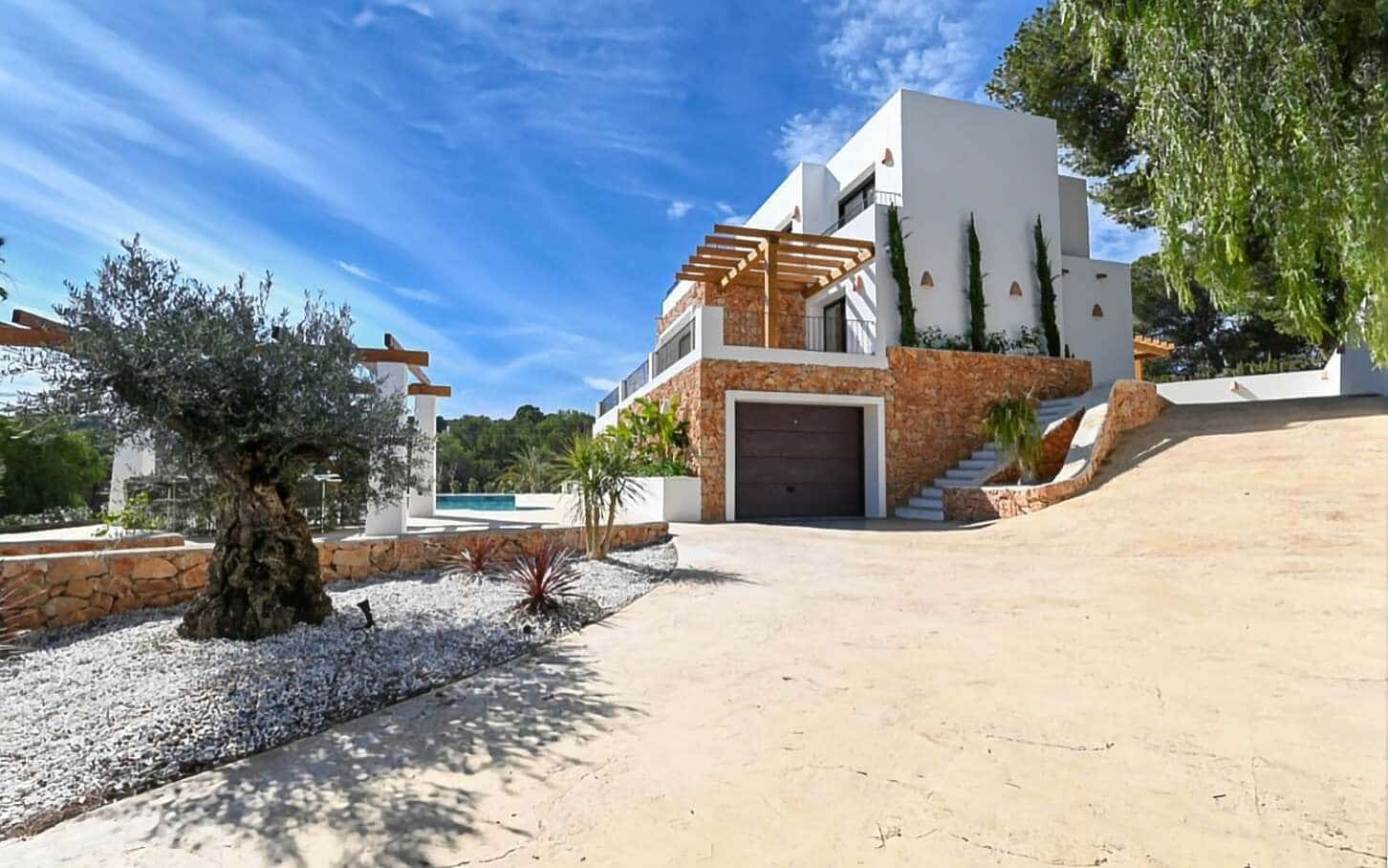5 bedroom Villa for sale in Teulada with pool garage - € 2,275,000 (Ref: 10163278)