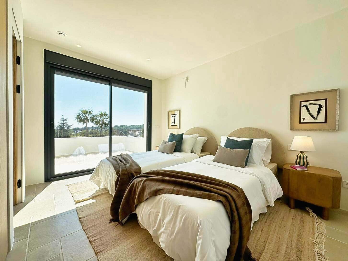 5 bedroom Villa for sale in Teulada with pool garage - € 2,275,000 (Ref: 10163278)