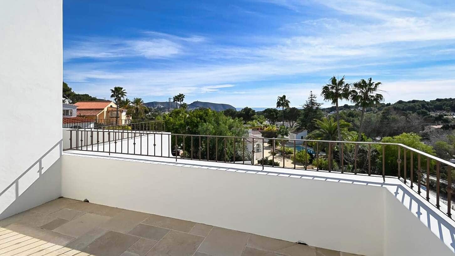 5 bedroom Villa for sale in Teulada with pool garage - € 2,275,000 (Ref: 10163278)